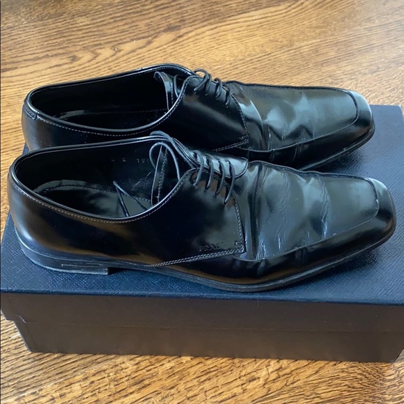 Men’s authentic Prada lace up - Picture 2 of 8